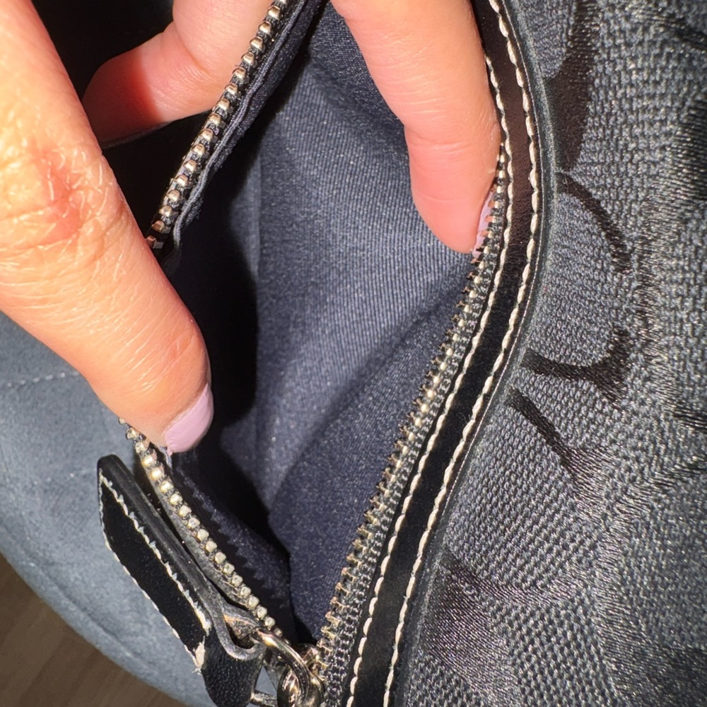 Coach Vintage Black Demi Bag - Picture 9 of 16
